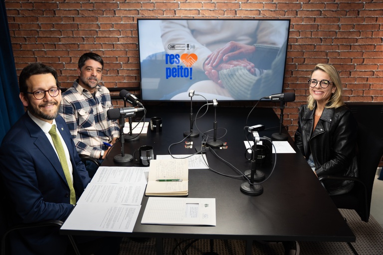 Especialistas debatem direito à moradia para população de rua no CMC Podcasts