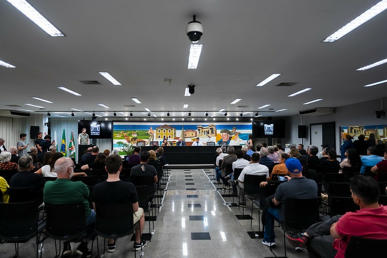 População pede remoção do Projeto Base em audiência na Câmara de Curitiba