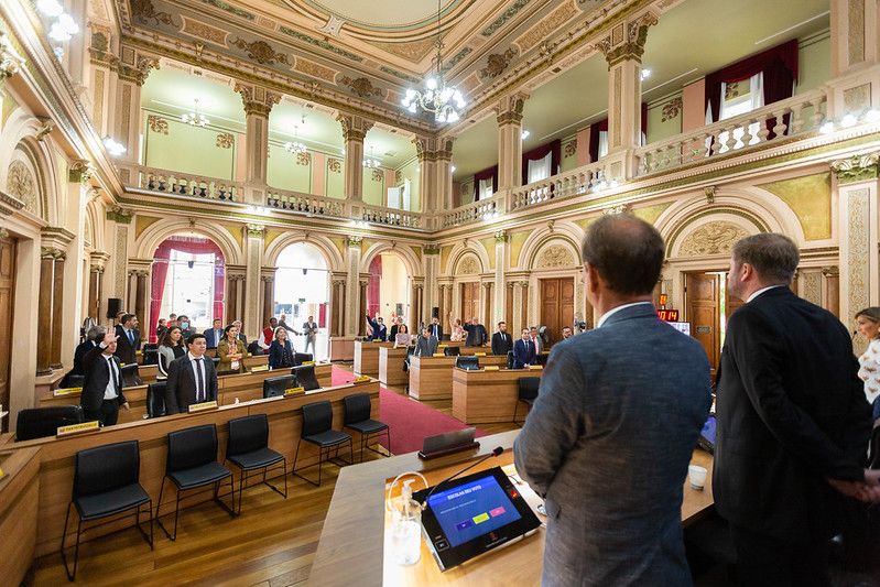 Por unanimidade, CMC rejeita denúncia contra o prefeito Rafael Greca