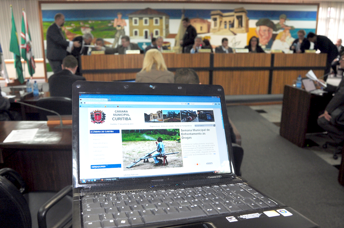 Portal da CMC na internet deve ser acessível, diz projeto