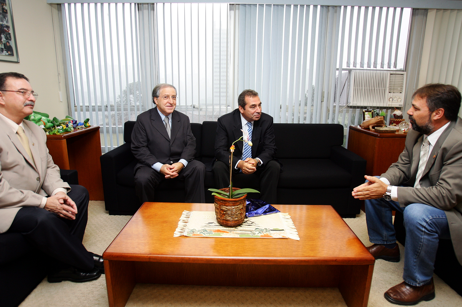 Portugueses agradecem apoio de vereadores 