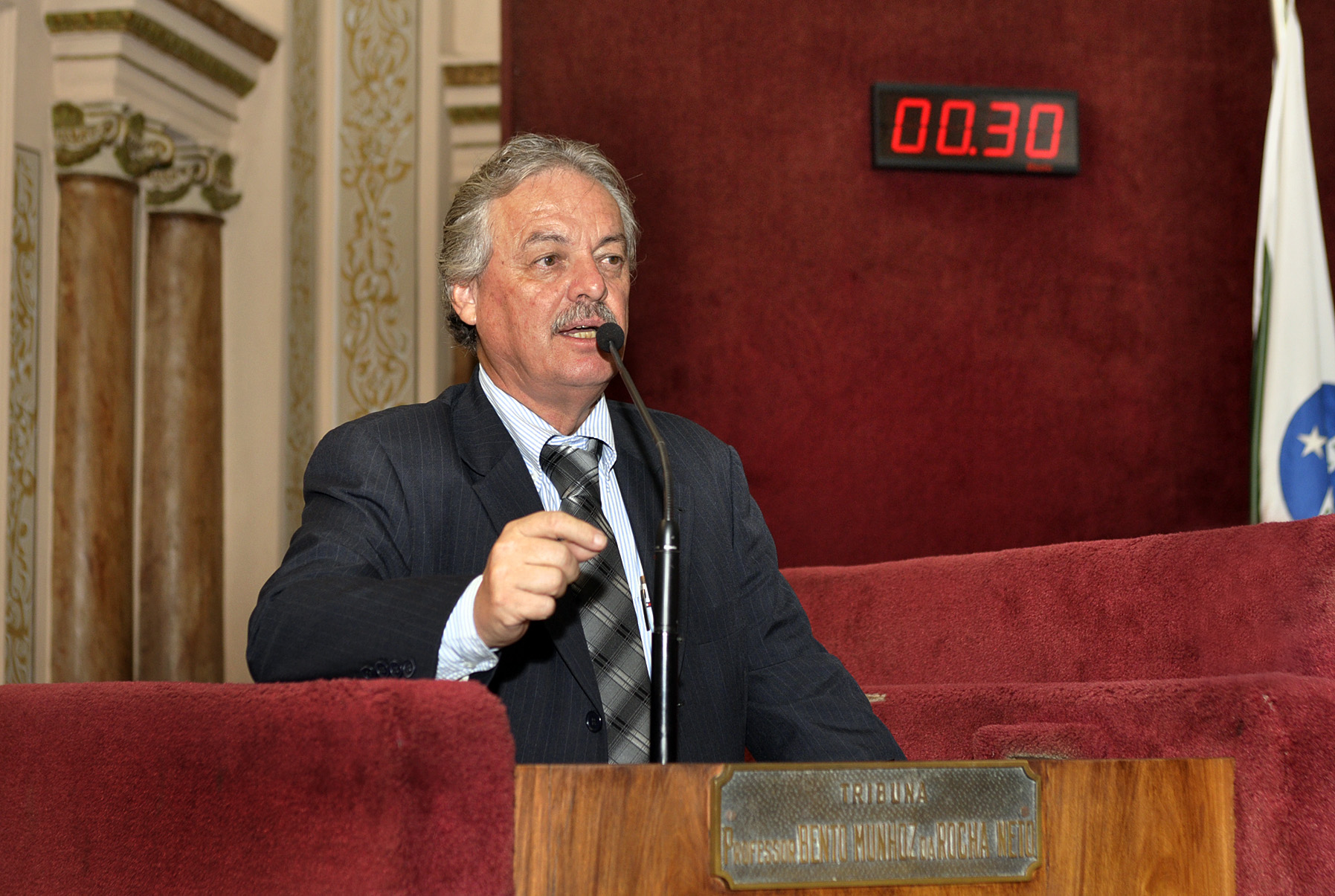 Prefeito recebe vereadores 