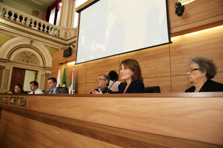 Prefeitura acompanha investigações na Receita, diz secretária