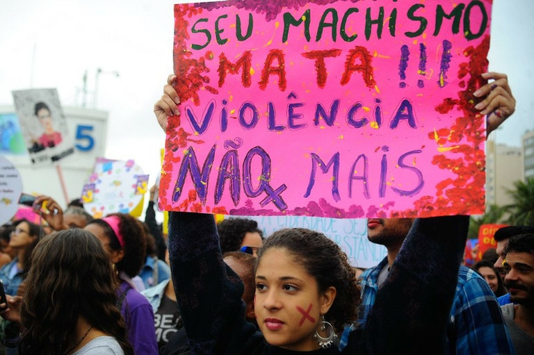 Sancionada campanha contra machismo criada pela Câmara de Curitiba