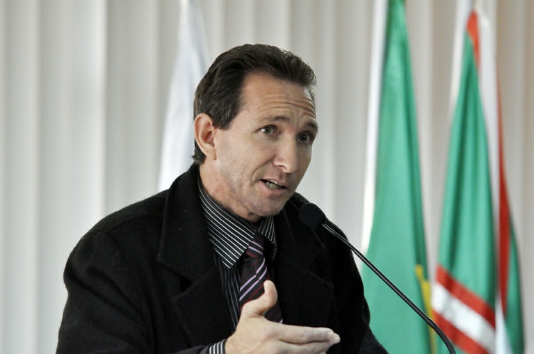  Presença de enfermeiro pode ser obrigatória em escolas 