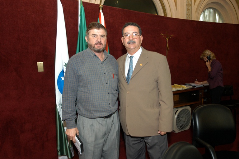 Presidente da Câmara de Toledo acompanha sessão  