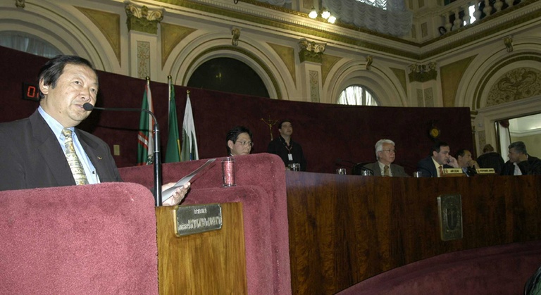 Presidente da Unimed expõe programas na Câmara 