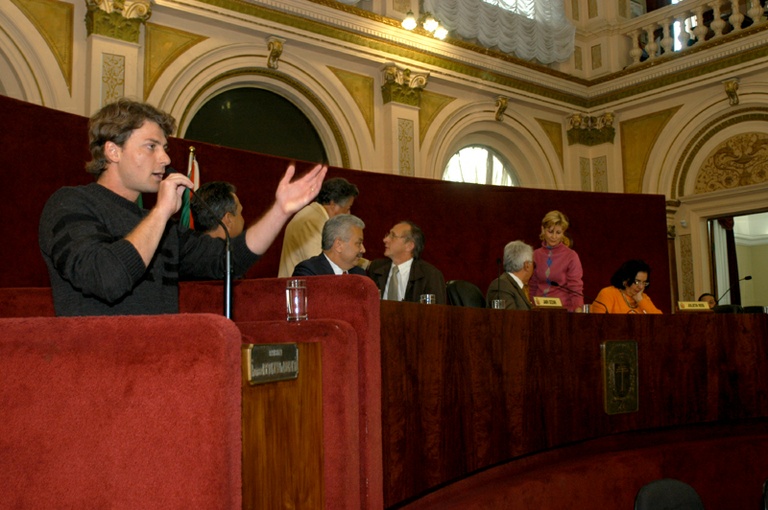 Presidente da UPE fala na Câmara 