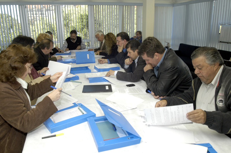 Presidentes de comissões começam a analisar projeto do transporte 