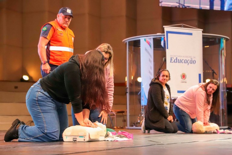 Primeiros socorros escolares voltam a ser debatidos na Câmara de Curitiba