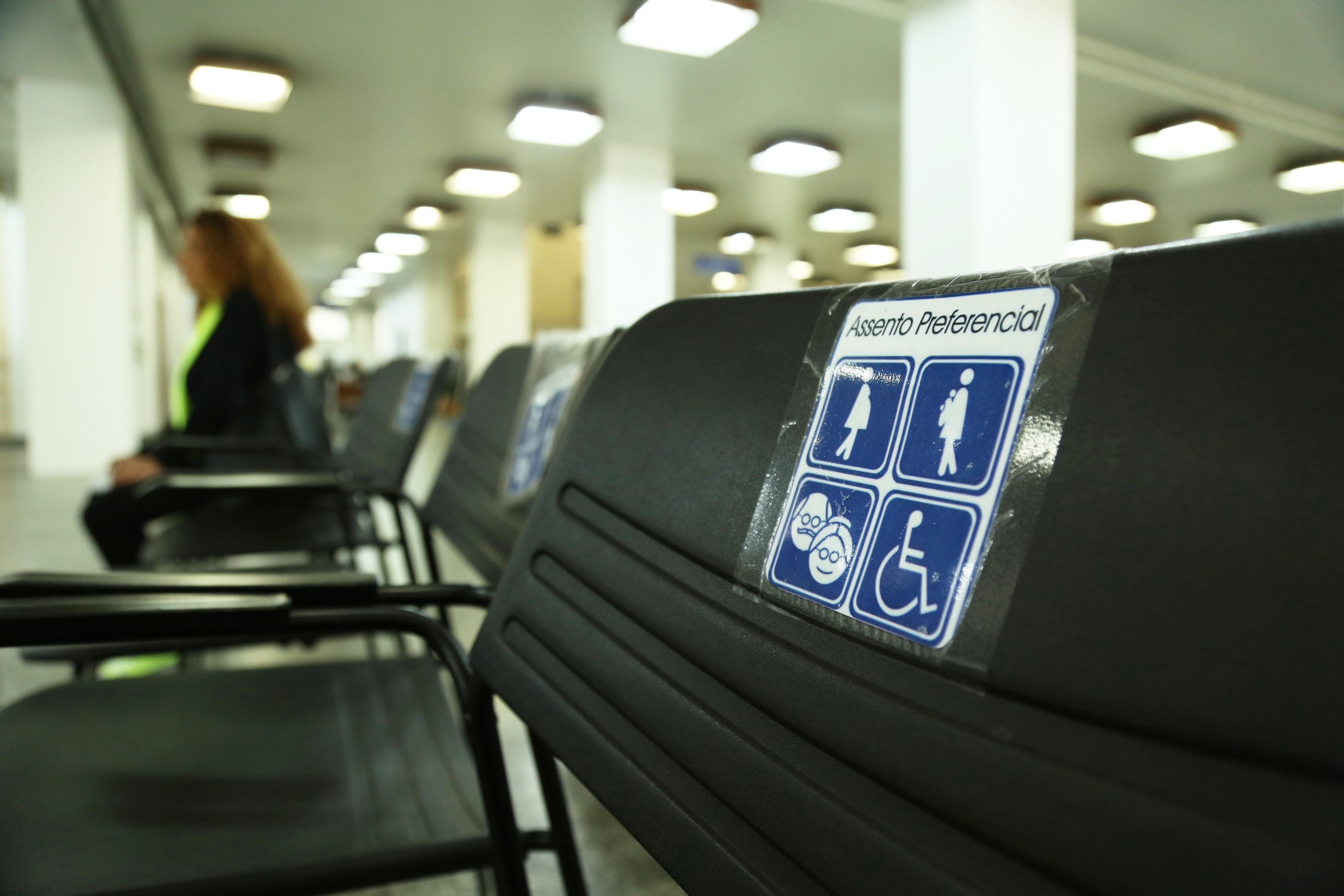 Prioridade em filas para pessoas com fibromialgia protocolada na CMC