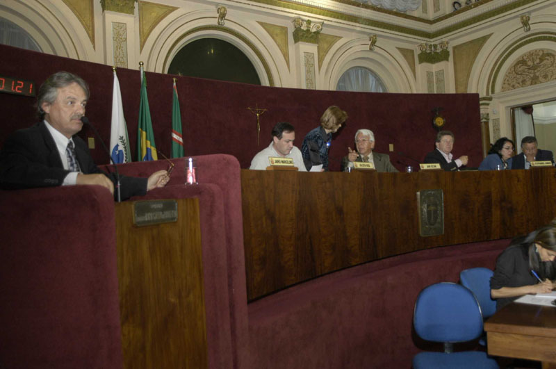 Professor será Cidadão Honorário 