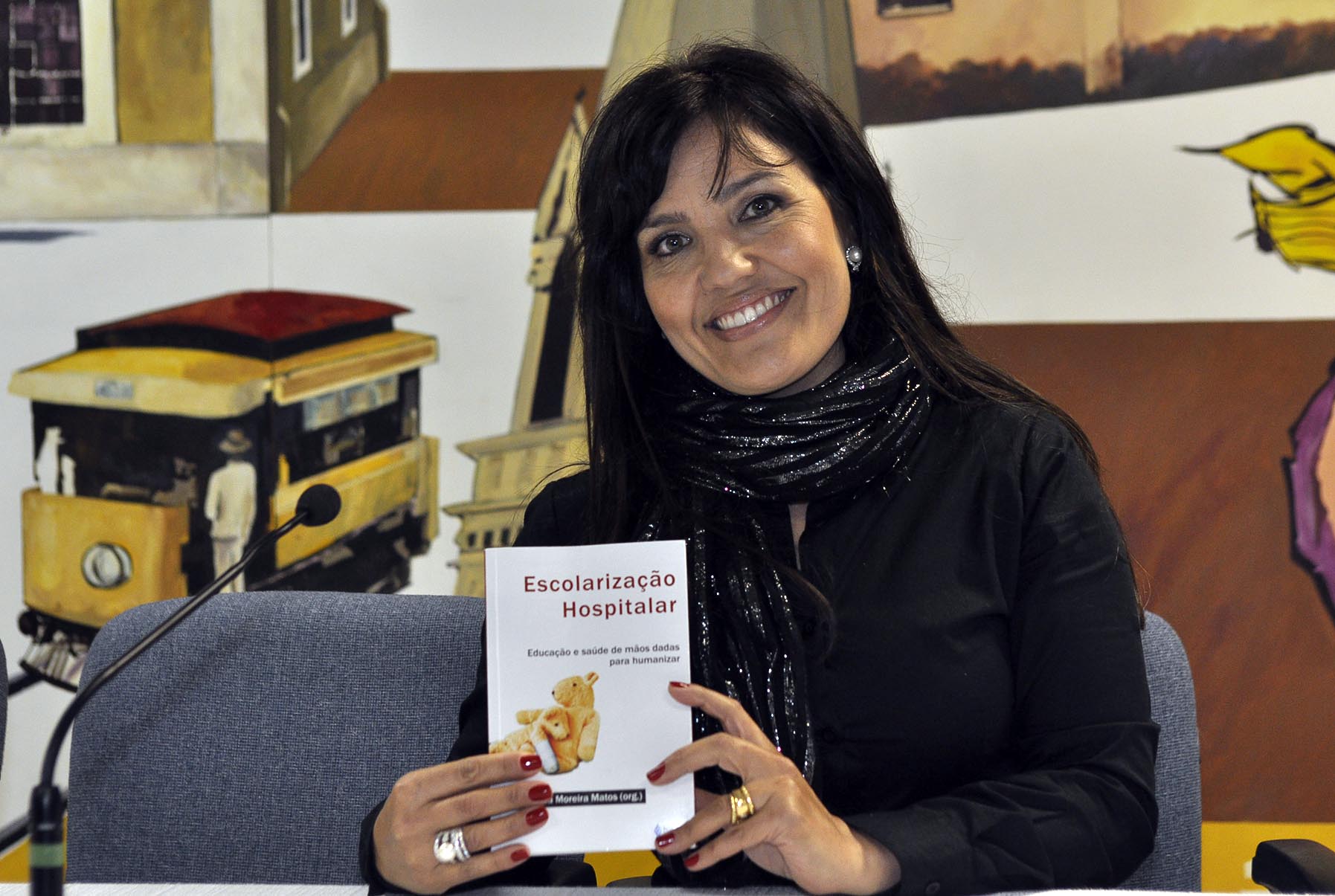 Professoras lançam livro na Câmara 