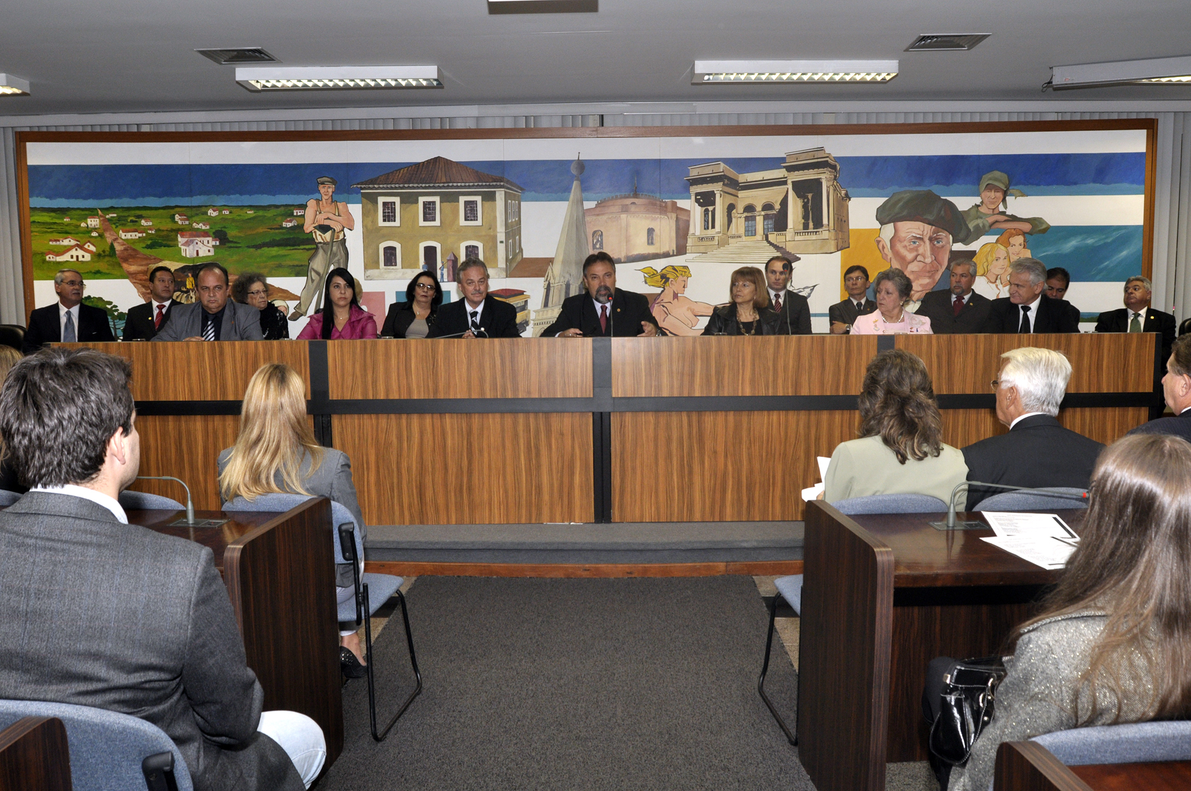 Profissionais de destaque reconhecidos nos 318 anos de Curitiba 