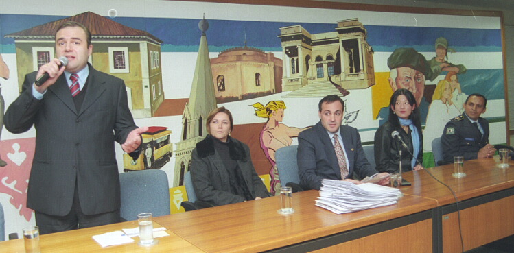 Profissionais de educação e saúde recebem homenagem 