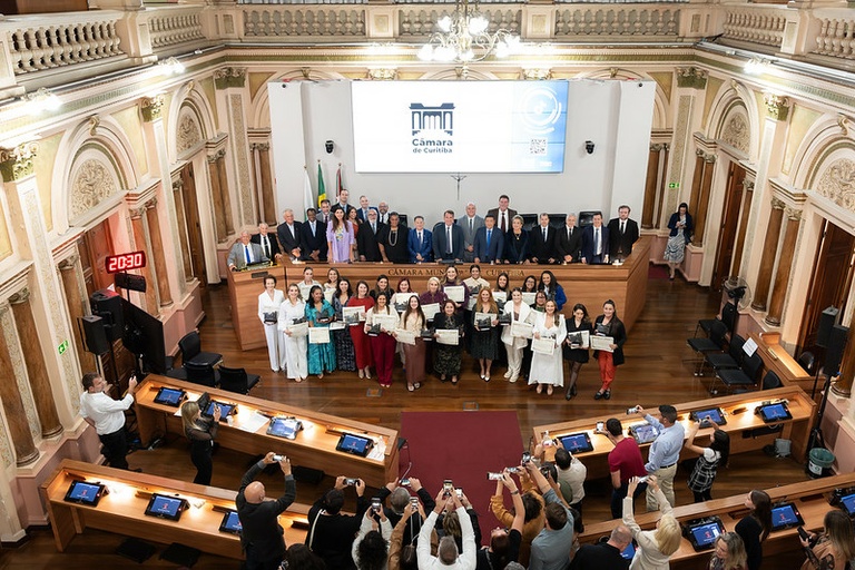 Profissional do Ano 2025 é entregue na CMC em alusão ao Dia do Trabalhador 