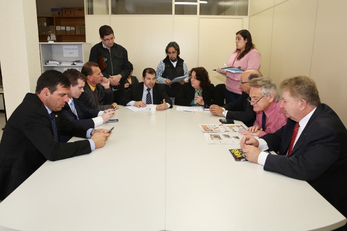 Programa Pró-Mulher avança para a Comissão de Serviço Público