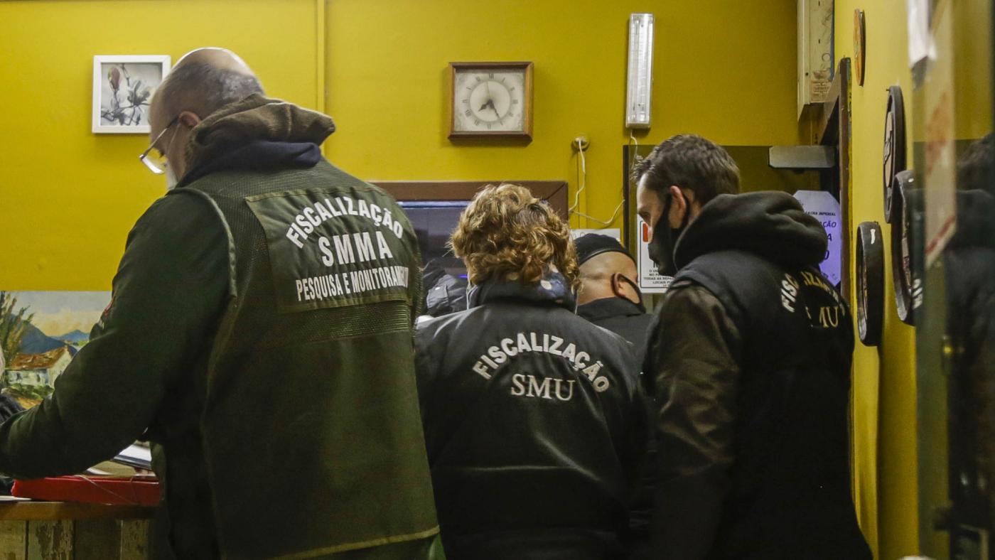 Projeto acaba com aplicação de multas relacionadas à pandemia em Curitiba 