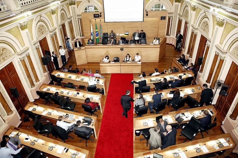 Projeto autoriza Câmara a alterar atribuições de secretarias