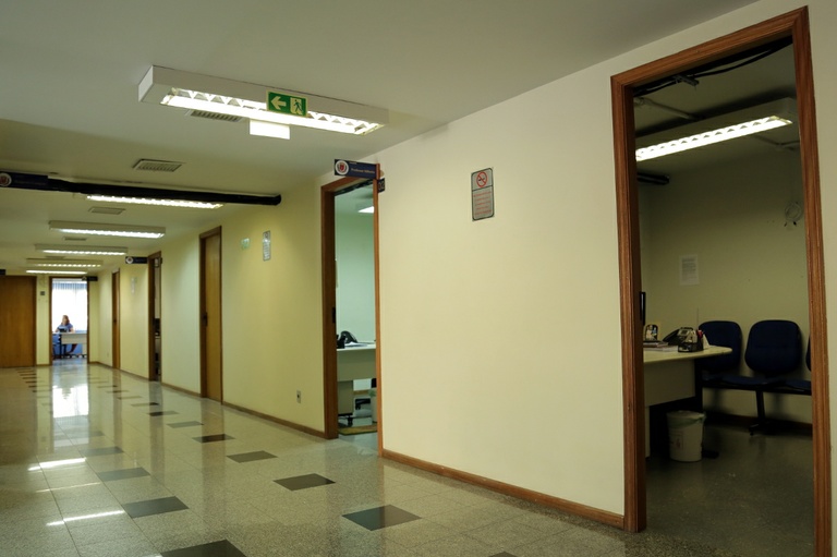 Projeto autoriza remodelagem semestral dos gabinetes parlamentares