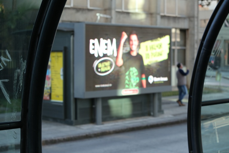 Projeto busca adequar publicidade eletrônica em bancas de revistas