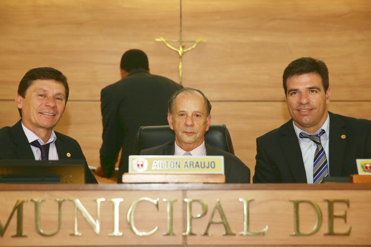  Projeto corta gratificação dos procuradores jurídicos da Câmara