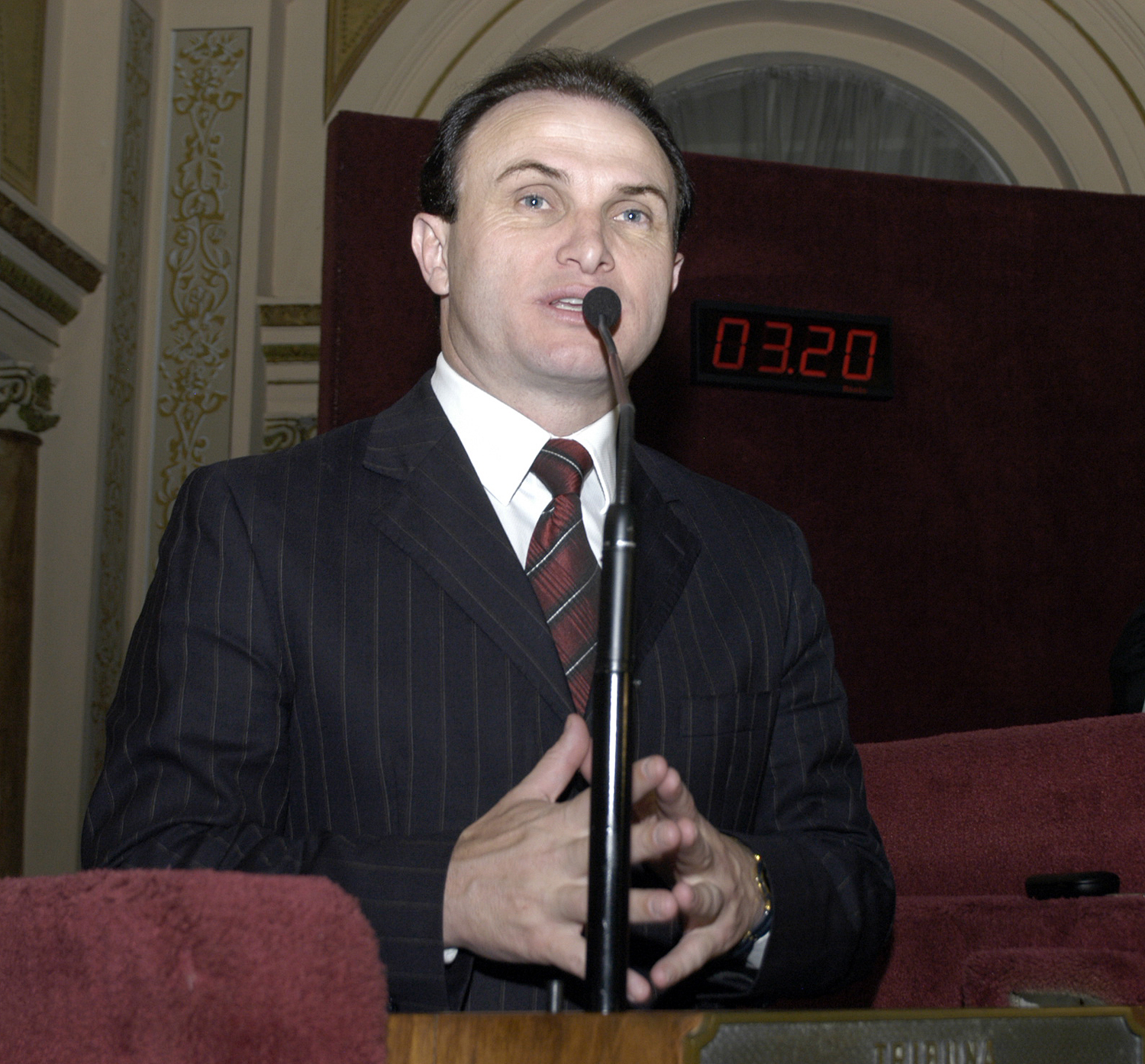 Projeto cria alternativa de segurança nos bancos 