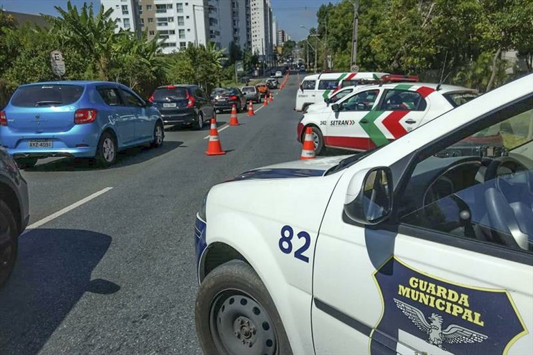 Projeto cria multa para poluição sonora veicular em Curitiba