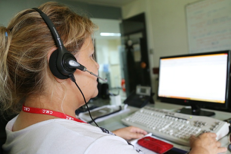 Projeto da prefeitura extingue cargo de telefonista do Ippuc