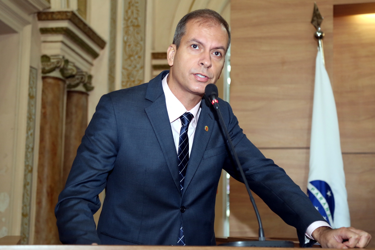 Projeto de lei estende meia-entrada para estudantes de cursinho