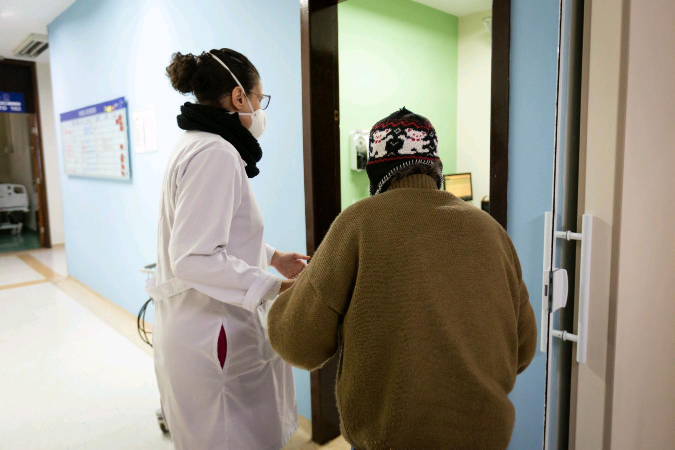 Saúde: projeto quer garantia de atendimento para públicos prioritários