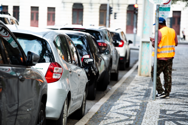 Projeto de lei prevê blitze antiflanelinhas em Curitiba