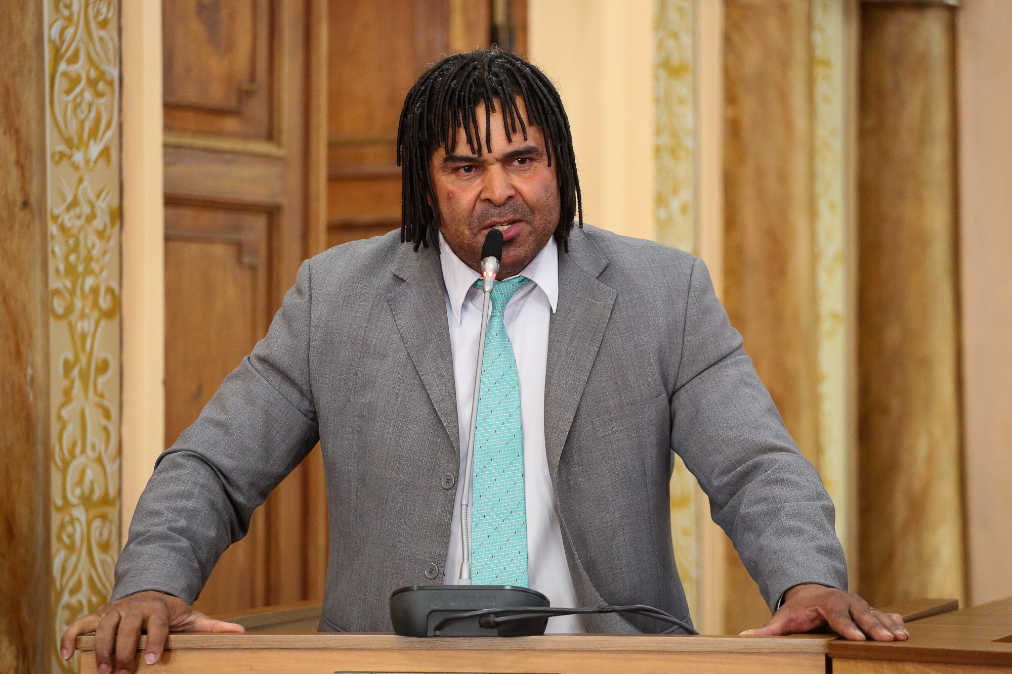 Projeto de parto humanizado com analgesia arquivado definitivamente