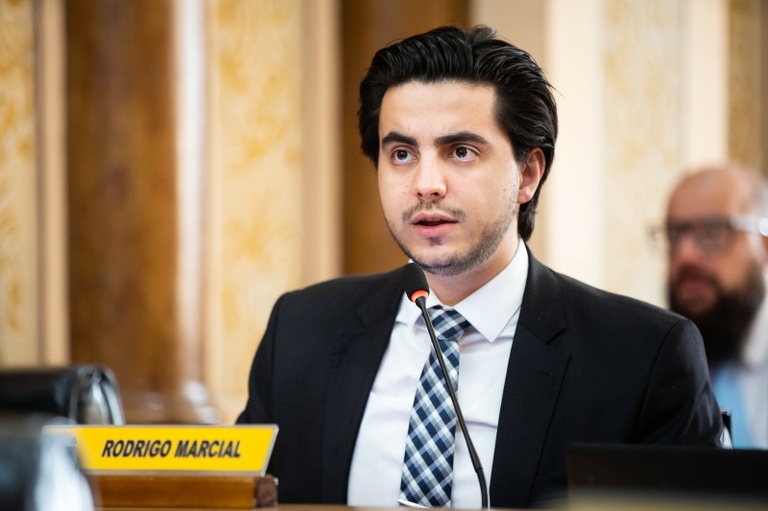 Projeto do transporte escolar ganha emenda e CMC fará 3ª votação