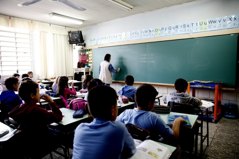 Projeto facilita prestação de contas das APPFs das escolas públicas de Curitiba