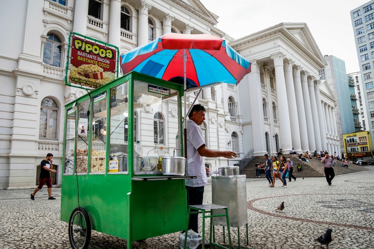 Projeto facilita transferência de licença do comércio ambulante