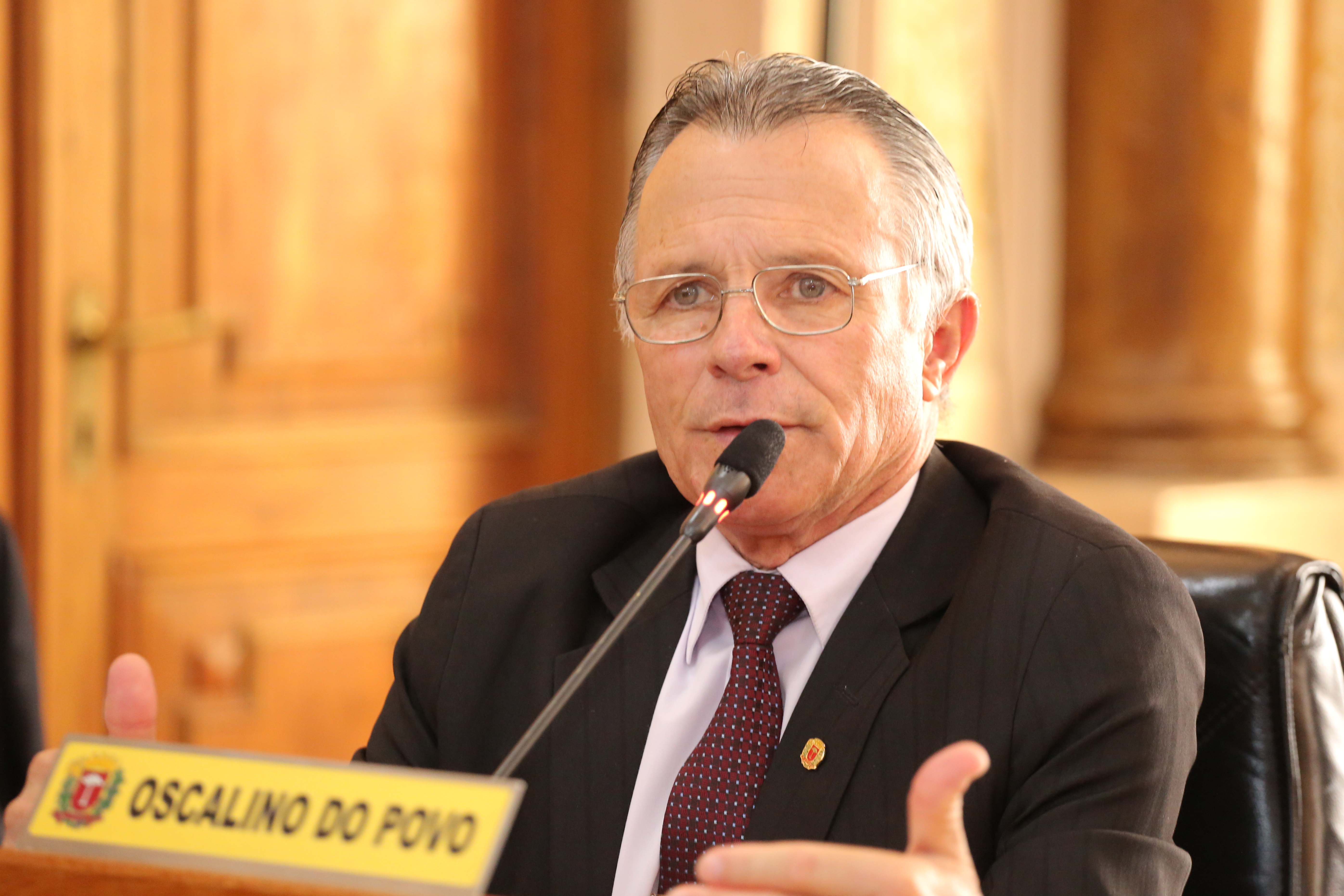 Projeto isenta cegos monoculares da tarifa do transporte em Curitiba