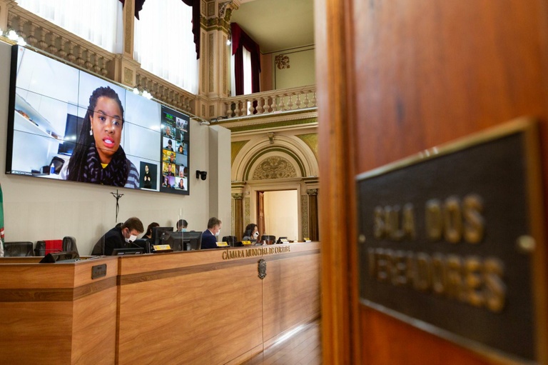 Projeto para facilitar acesso da classe artística a editais passa em 1º turno