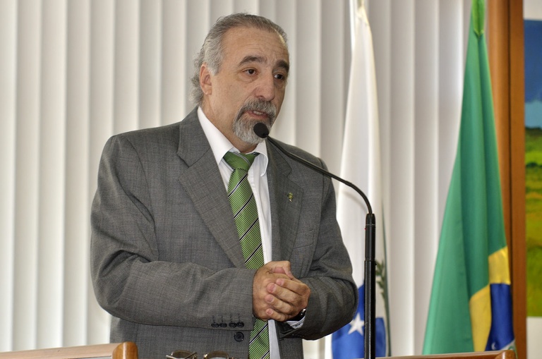 Projeto preserva o meio ambiente, diz deputado 