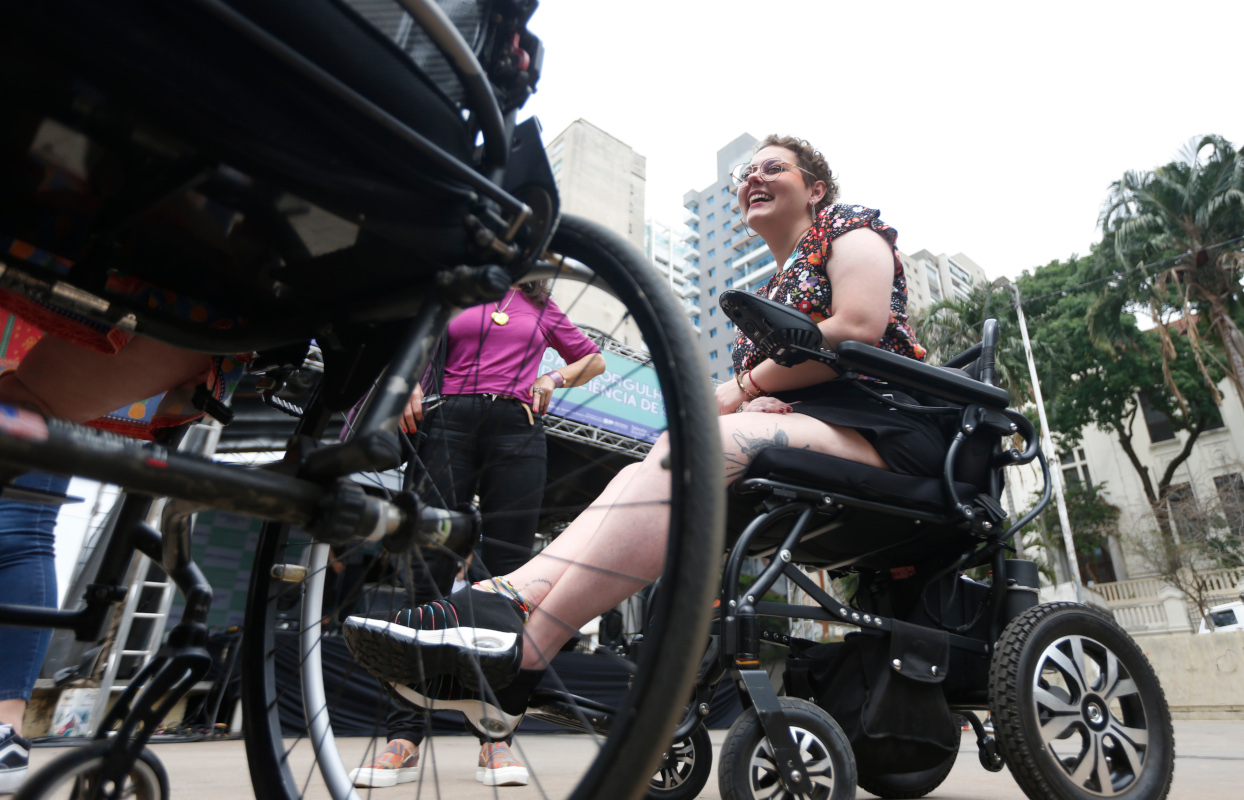 Proposta a inclusão de PcDs em concursos públicos de Curitiba