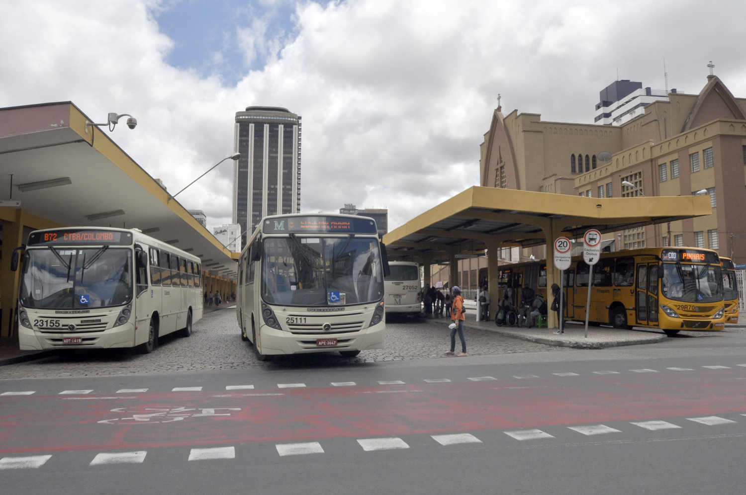 Projeto prevê leitura nos terminais de ônibus 