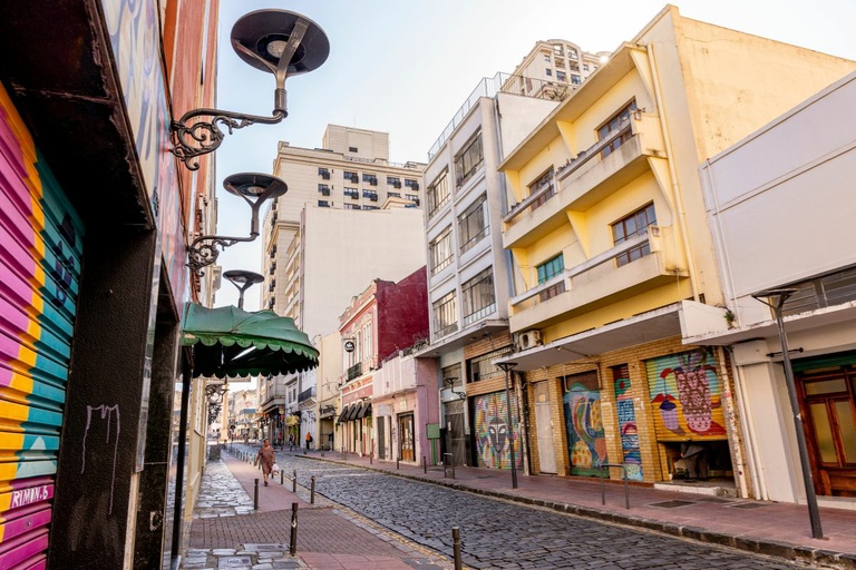  Projeto prevê multa para quem urinar ou defecar em espaços públicos
