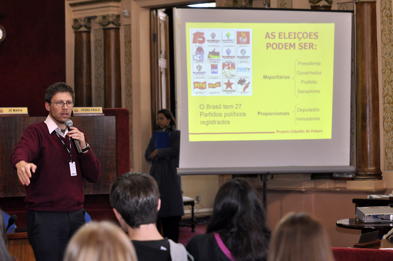 Projeto prevê nova geração de políticos 