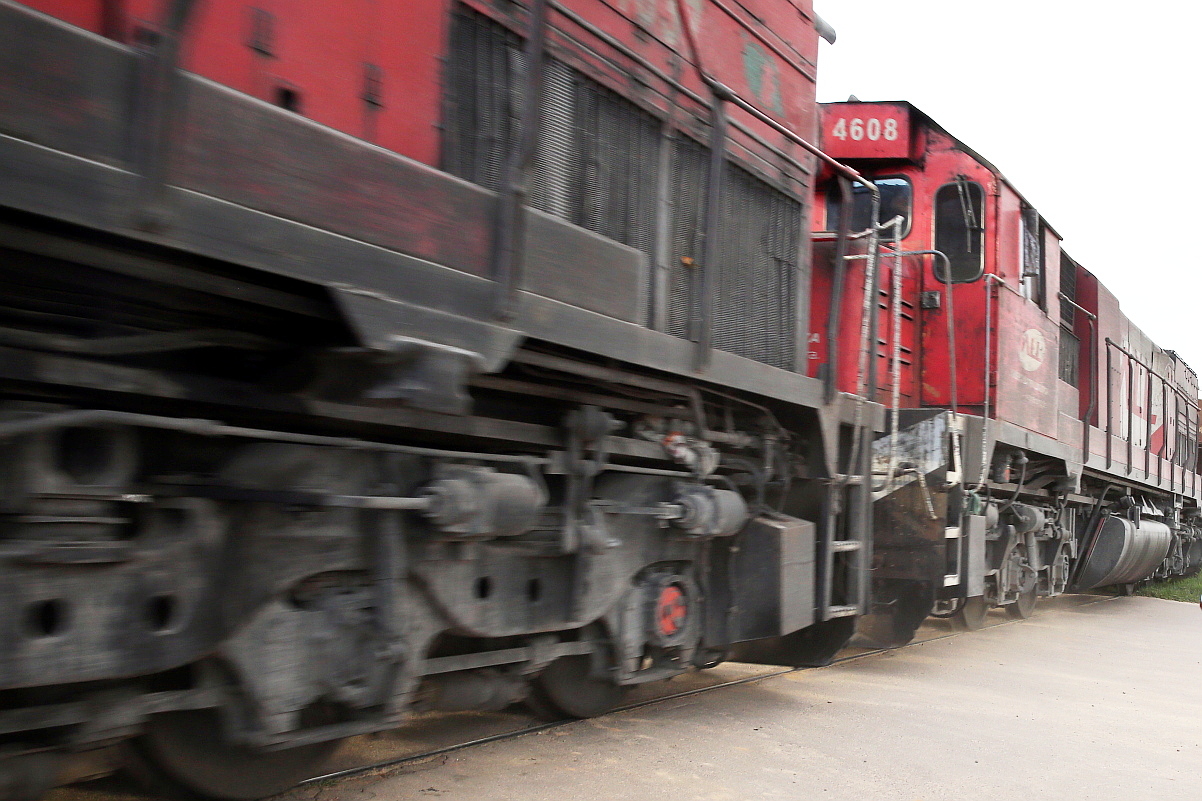 Projeto proíbe circulação de trens em Curitiba das 7h às 9h