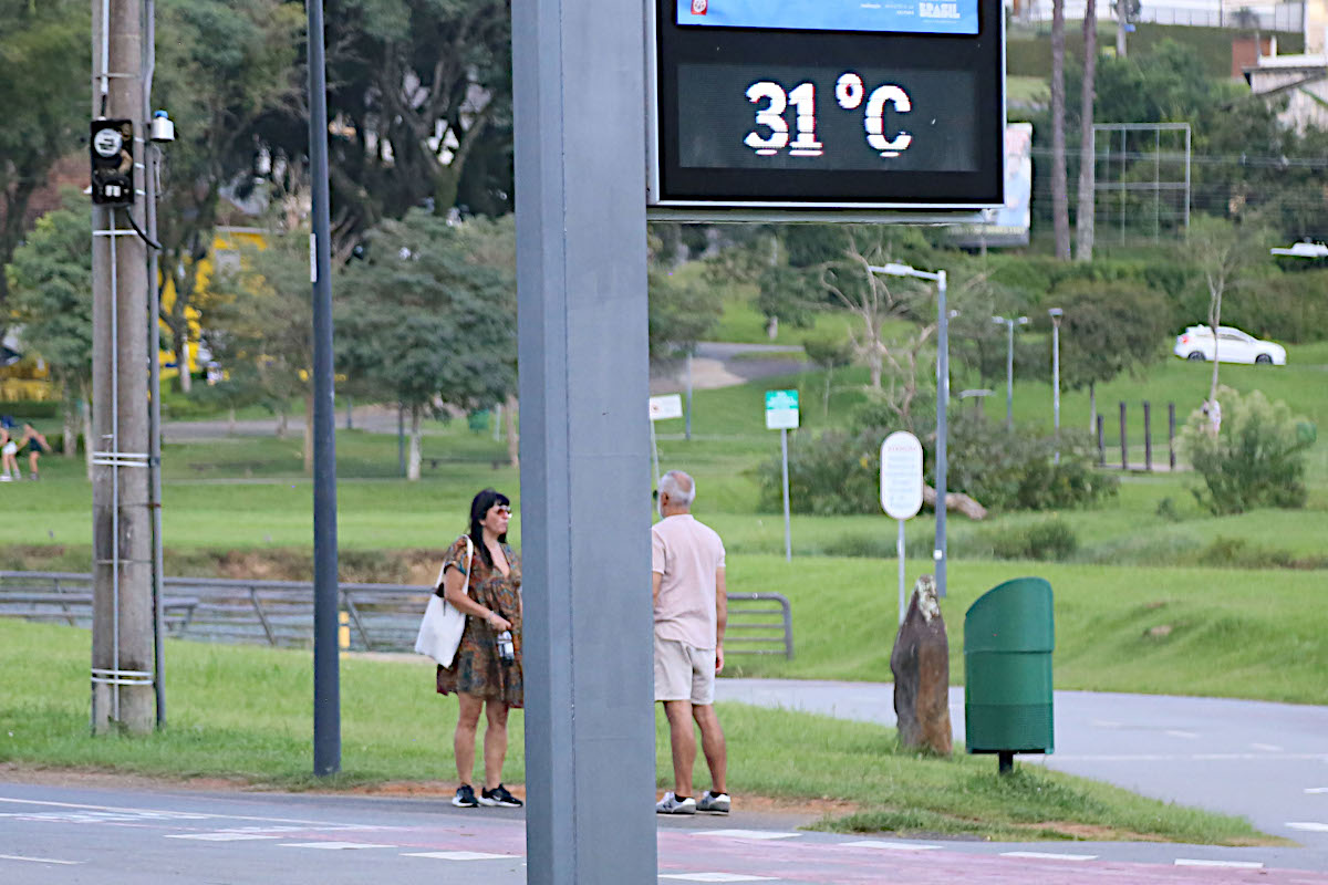 Propostas ações contra enchentes e calor extremo em Curitiba