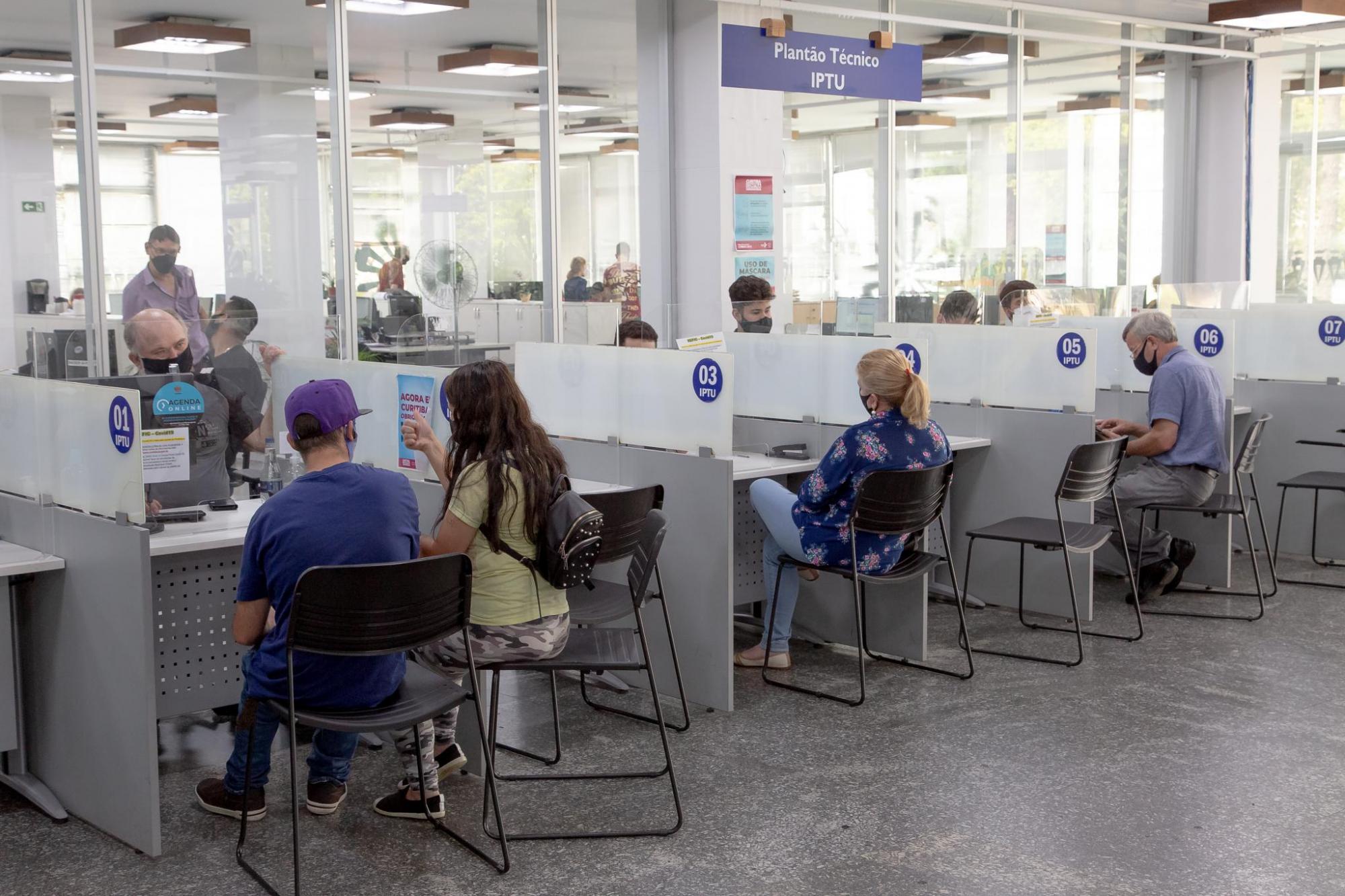 Projeto propõe ampliar a faixa de idosos com direito a redução de IPTU