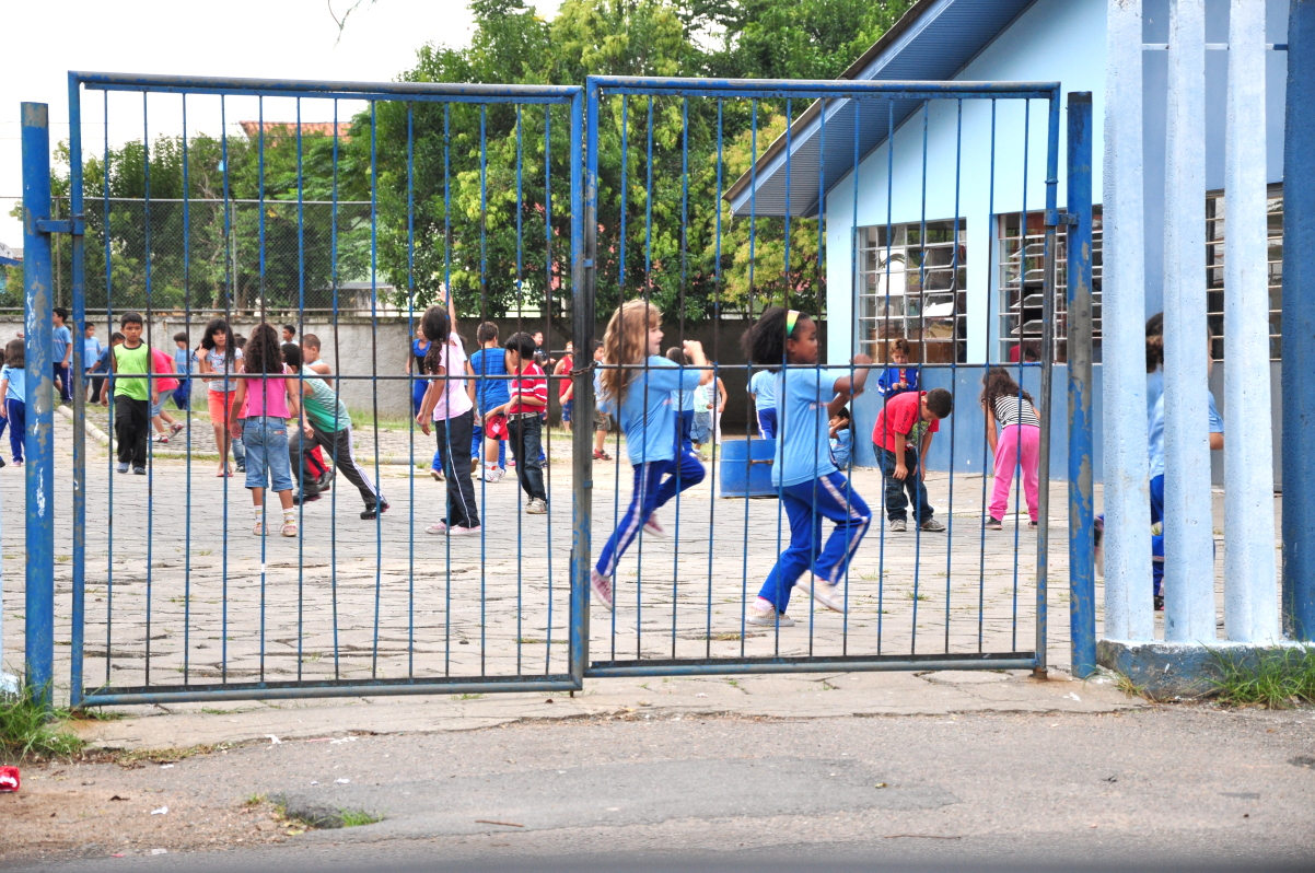 Projeto propõe divulgação de telefone do Conselho Tutelar em escolas 