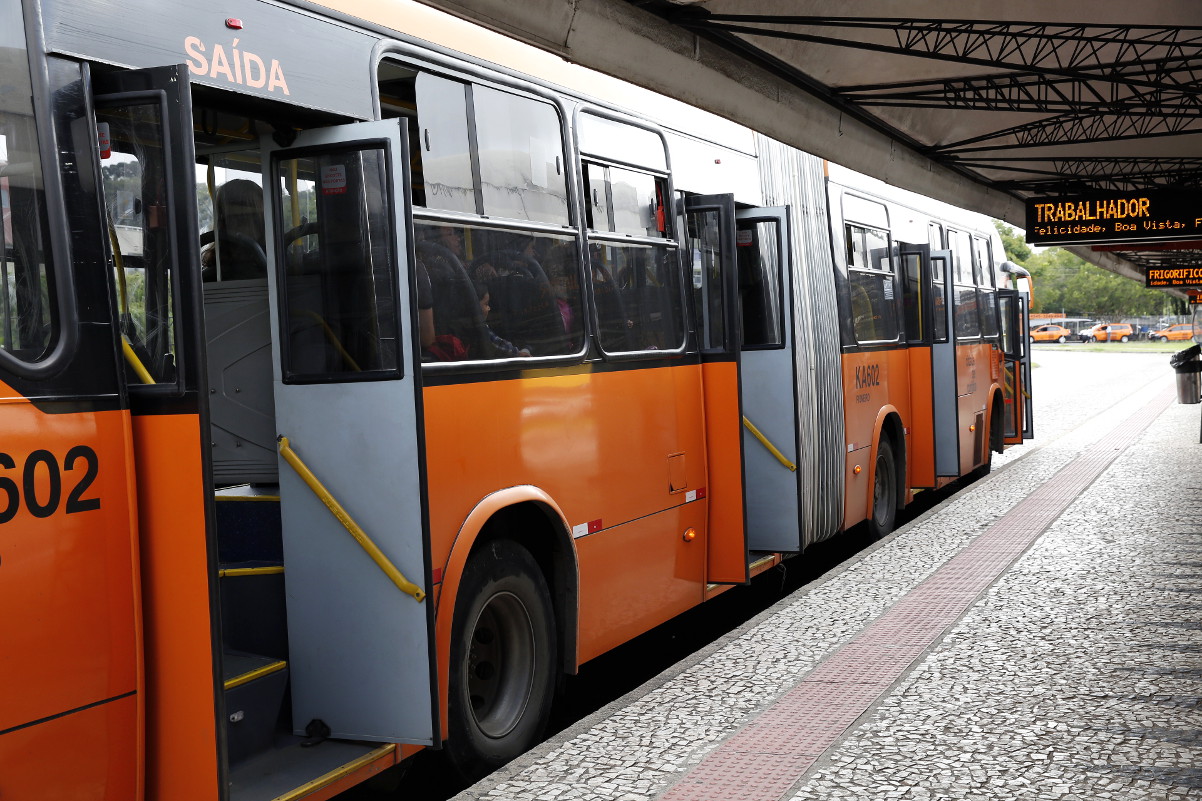 Projeto propõe frota pública de transporte coletivo