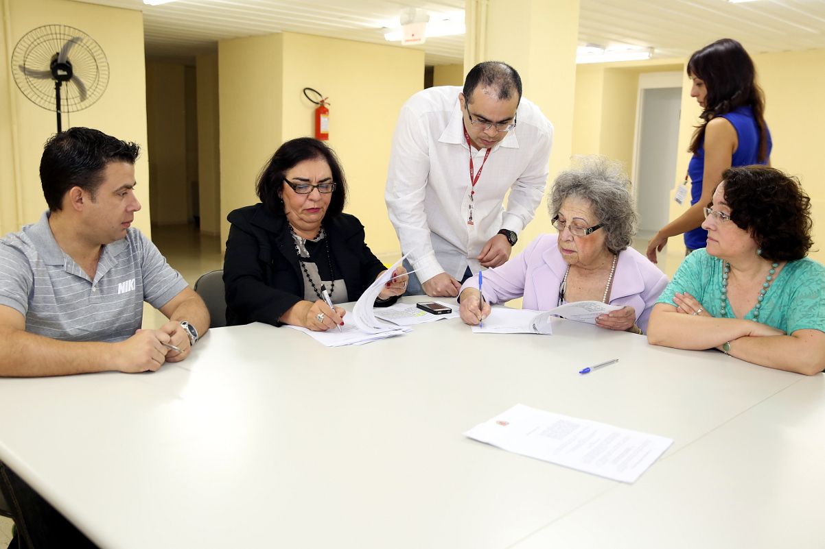 Projeto que altera cargos da saúde segue para plenário