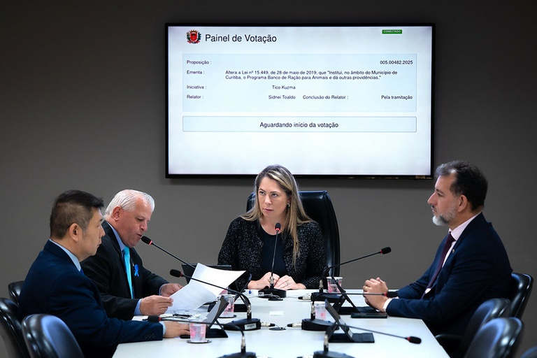 Projeto que facilita doar para o Banco de Ração avança na Câmara de Curitiba